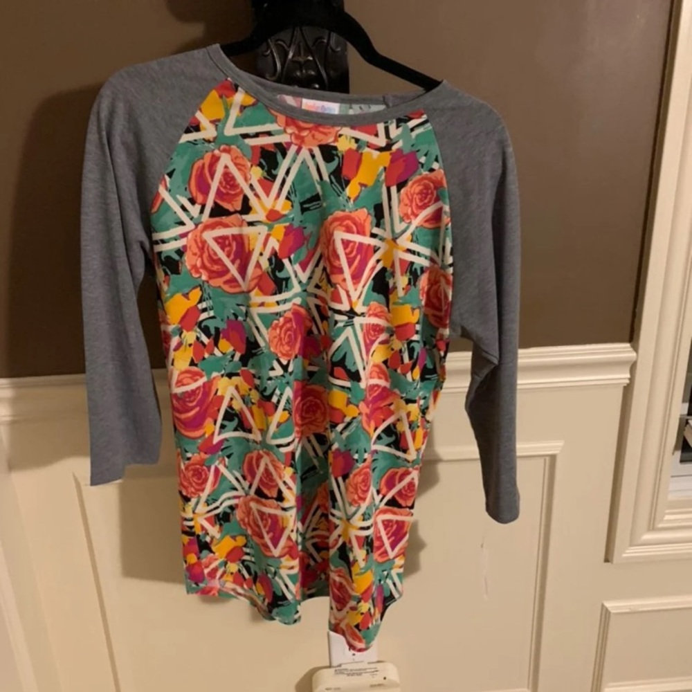 NWT Lularoe Shirt M